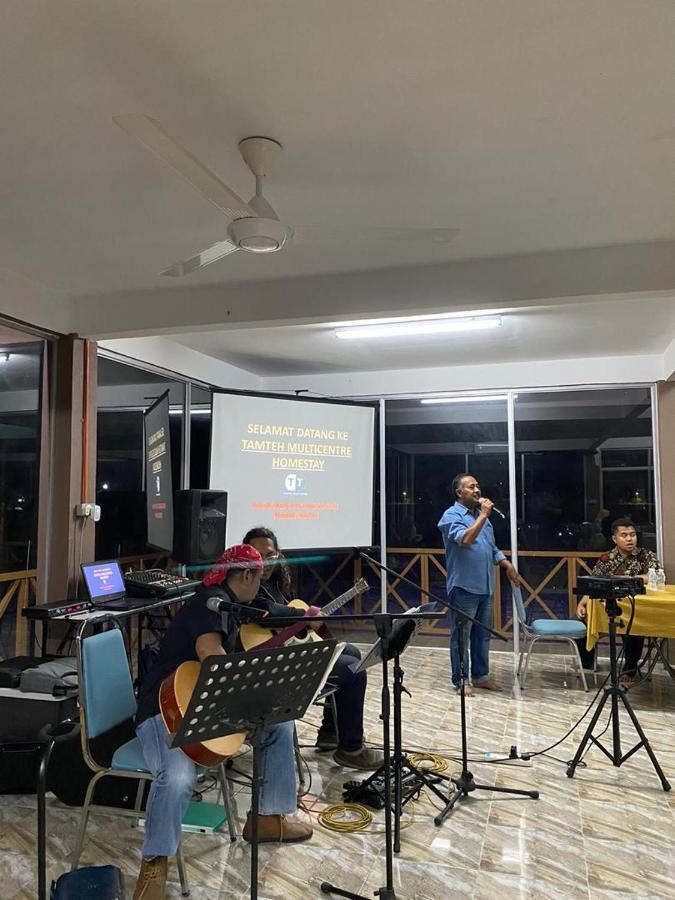 Tamteh Homestay Ayer Hitam Ngoại thất bức ảnh