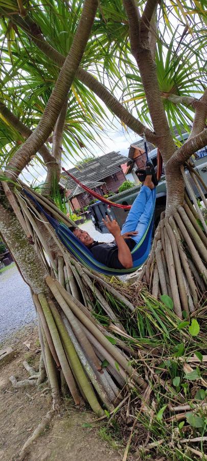 Tamteh Homestay Ayer Hitam Ngoại thất bức ảnh