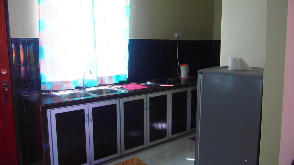 Tamteh Homestay Ayer Hitam Ngoại thất bức ảnh